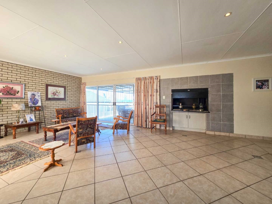 3 Bedroom Property for Sale in Stilbaai Wes Western Cape